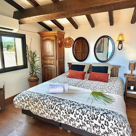 With Sea View And Swimming Pool In St-aygulf Ferienhaus